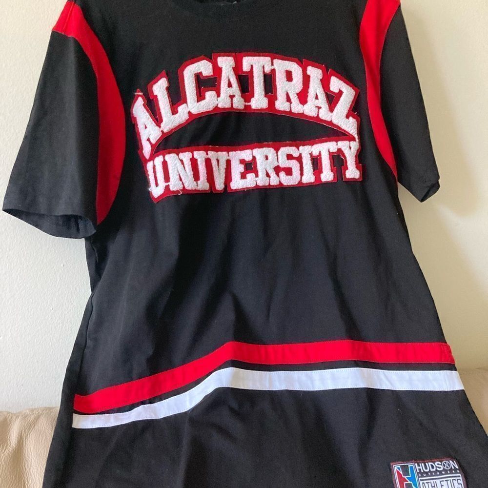 Mens Hudson Alcatraz University Tshirt NWT